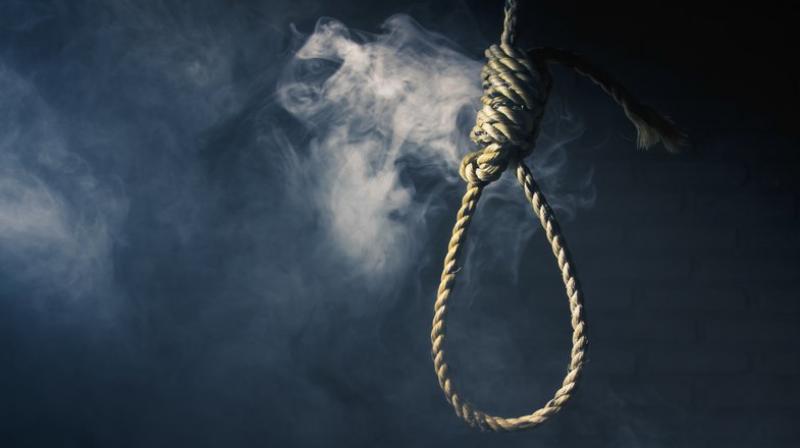 The girl committed suicide at Karwa Chauth The girl committed suicide at Karwa Chauth