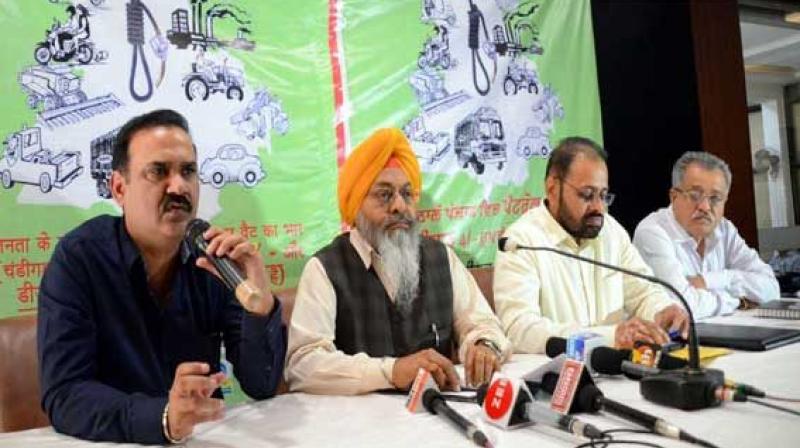 Petrol pump owners in Punjab announced the celebration of Black Diwali Petrol pump owners in Punjab announced the celebration of Black Diwali