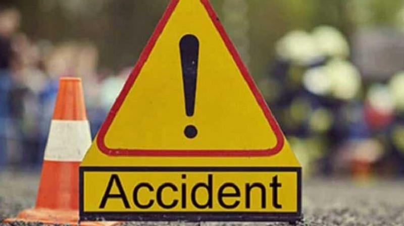 The car hit 4 young people The car hit 4 young people