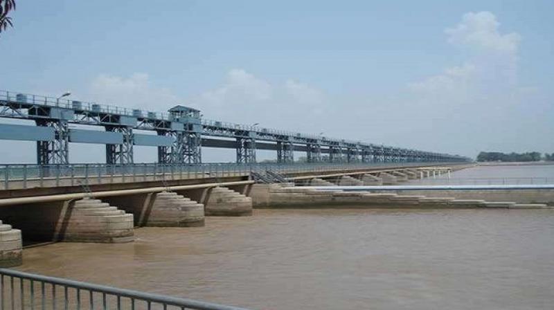 Starting the work of changing the gates to stop the water from the Sutlej to Pak Starting the work of changing the gates to stop the water from the Sutlej to Pak