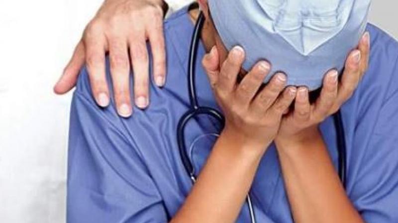 Neuro surgeon beat up to 5 nurses in alcohol intoxication Neuro surgeon beat up to 5 nurses in alcohol intoxication