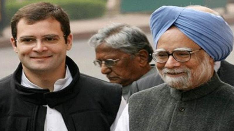 Rahul and Manmohan Singh arrive Mohali