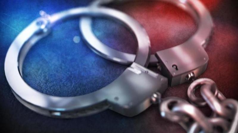 Mother of Gangster Arrested with heroine Mother of Gangster Arrested with heroine