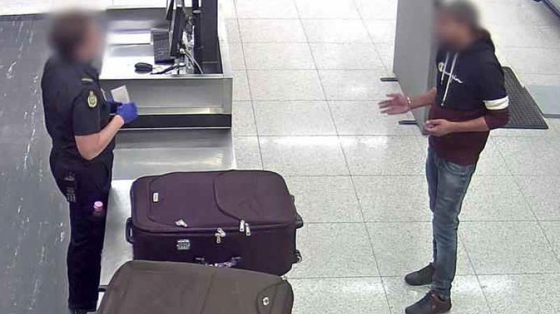 Arrest Indian at Australia Airport Arrest Indian at Australia Airport