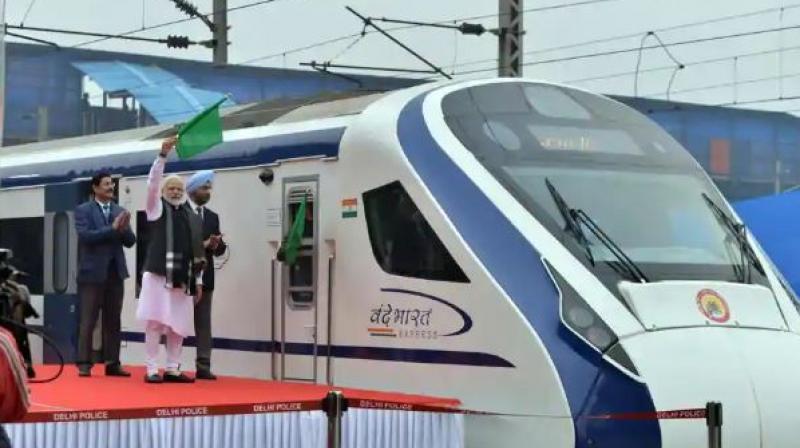 PM Modi with Train 18 PM Modi with Train 18