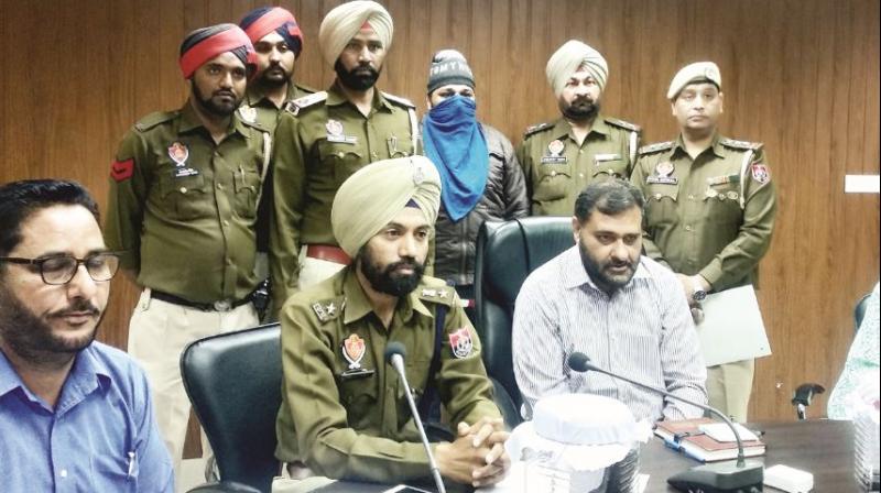 Barnala police arrested gangster Barnala police arrested gangster