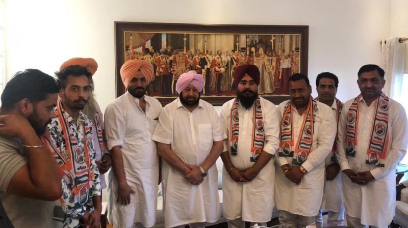 AAP MLA Amarjit Sandhoa joins Congress AAP MLA Amarjit Sandhoa joins Congress