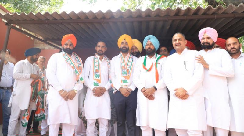 Avjinder Sangha join congress party Avjinder Sangha join congress party