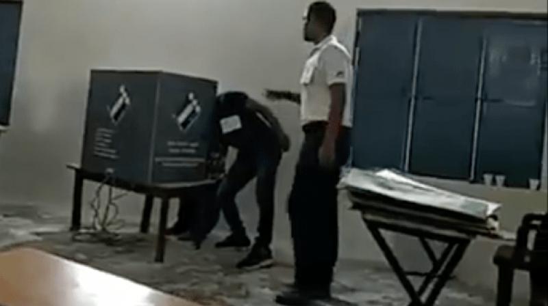 Polling agent harassing voters Polling agent harassing voters