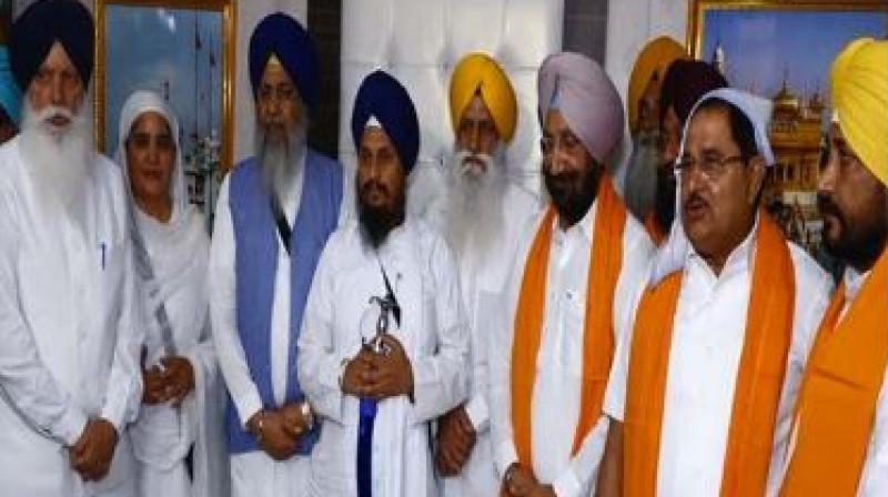 Sgpc with Punjab Cabinet Ministers 