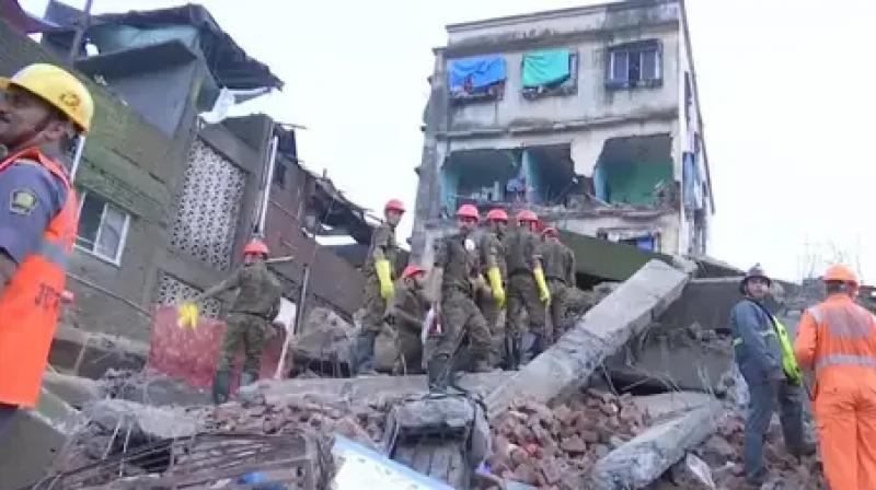 4 storey building collapsed in bhiwandi 2 dead 5 injured