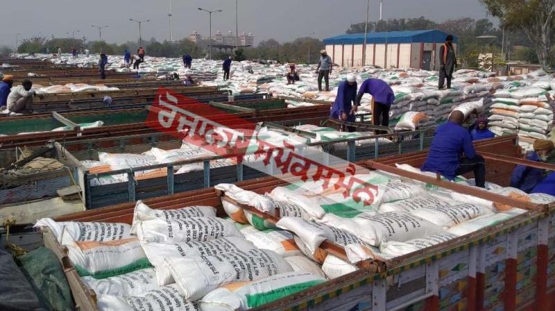Fourth consignment of wheat sent by India to Afghanistan leaves via Attari-Wagah border Fourth consignment of wheat sent by India to Afghanistan leaves via Attari-Wagah border