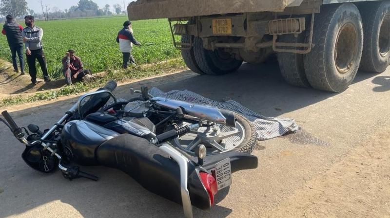 The tipper hit the woman, she died on the spot Jalandhar News in punjabi The tipper hit the woman, she died on the spot Jalandhar News in punjabi
