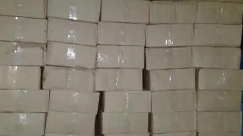 Chandigarh police seized 102 cartons of country liquor, driver-owner arrested Chandigarh police seized 102 cartons of country liquor, driver-owner arrested