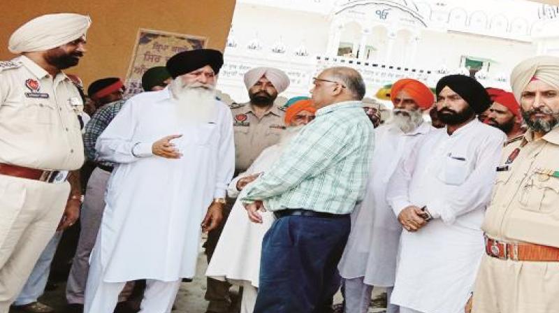 Guru Granth Sahib swroop burnt due to short circuit 