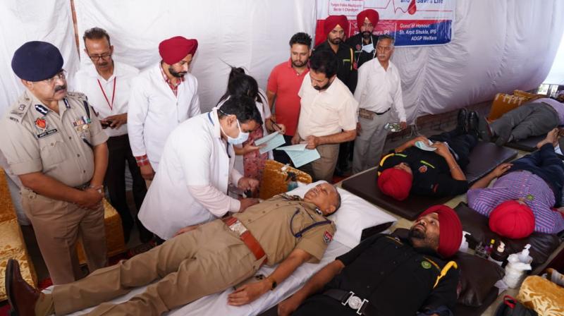 DGP Punjab VK bhawra leads from front, donates blood with Police Men DGP Punjab VK bhawra leads from front, donates blood with Police Men