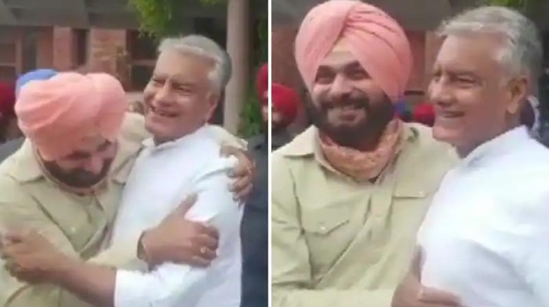 Navjot Sidhu Meets Sunil Jakhar Navjot Sidhu Meets Sunil Jakhar