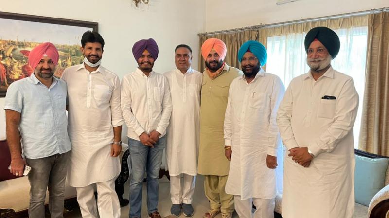 Sidhu Meeting with Congress Ministers