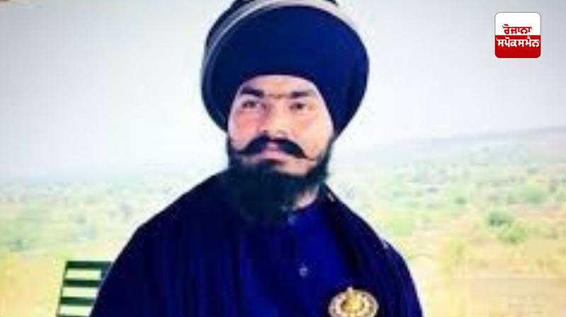 Hoshiarpur: Amritpal Mehron spoke to the family of the deceased child on video call Hoshiarpur: Amritpal Mehron spoke to the family of the deceased child on video call