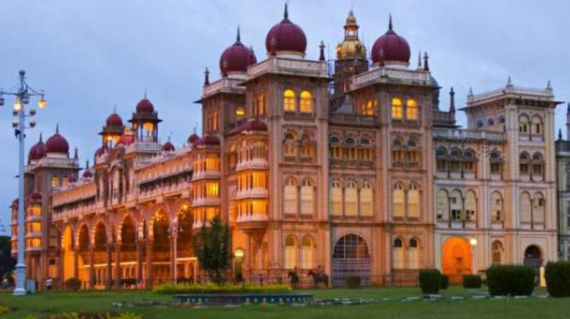 The world's luxurious and beautiful palace