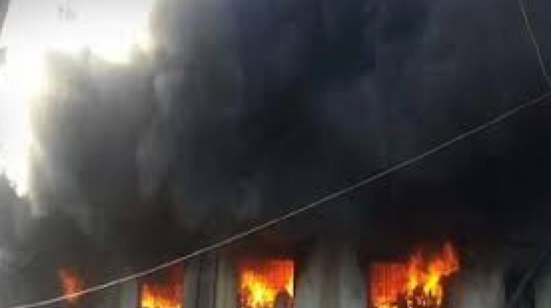 Thane: Fire guts powerloom unit in Bhiwandi Thane: Fire guts powerloom unit in Bhiwandi