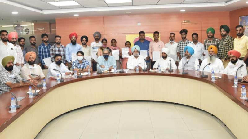 Sukhjinder Randhawa hands over appointment letters to heirs of 23 deceased employees of Budhewal Sugar Mill Sukhjinder Randhawa hands over appointment letters to heirs of 23 deceased employees of Budhewal Sugar Mill