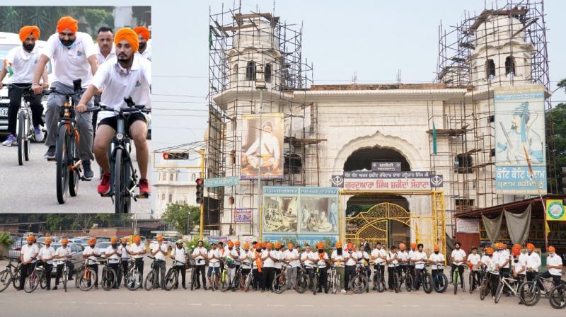 Bicycle rally focusing on environmental and health issues