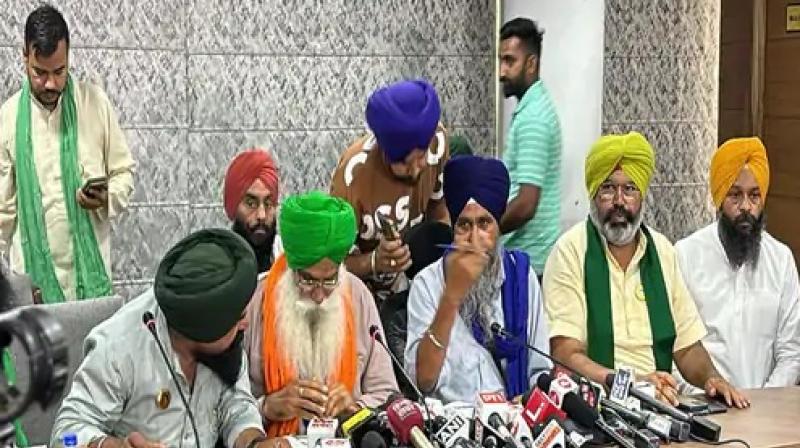 Farmers came in favor of the female soldier Kulwinder Kaur Kangana Ranaut Controversy News Farmers came in favor of the female soldier Kulwinder Kaur Kangana Ranaut Controversy News
