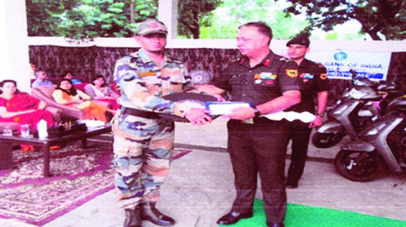 Major General JS Sandhu honors Disabled Soldiers Major General JS Sandhu honors Disabled Soldiers