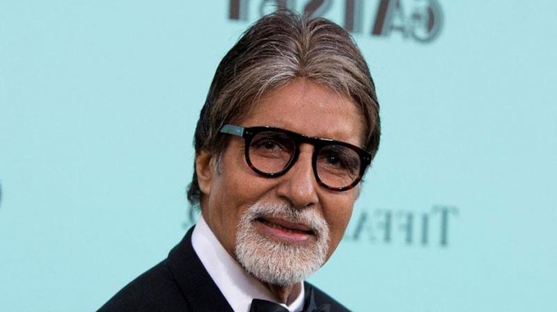 Amitabh Bachchan twitter handle hacked hackers wrote Love Pakistan