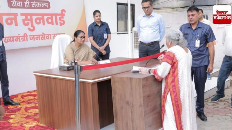 Delhi Chief Minister Rekha Gupta resumes public hearing under tight security Delhi Chief Minister Rekha Gupta resumes public hearing under tight security