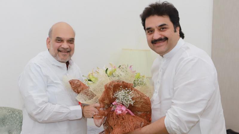 Congress MLA Kuldeep Bishnoi meets Amit Shah, may join BJP