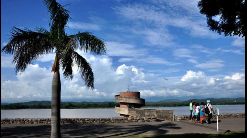 Girl death due to fallen lightning at Sukhna Lake