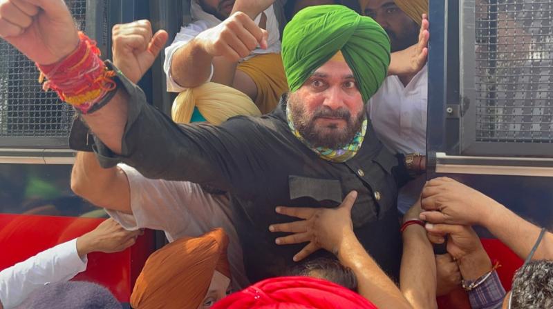 Big News: Police detained all protesters including Sidhu Big News: Police detained all protesters including Sidhu