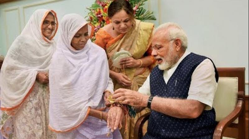 PM Modi 's Sister Mohsin Shaikh