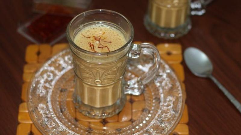 Make saffron tea at home Make saffron tea at home