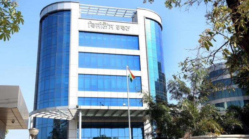 Vigilance Bureau nabs railways engineer taking Rs 15,000 bribe Vigilance Bureau nabs railways engineer taking Rs 15,000 bribe