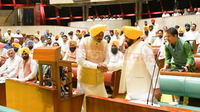 CM congratulates Cheema on presenting Janta budget CM congratulates Cheema on presenting Janta budget