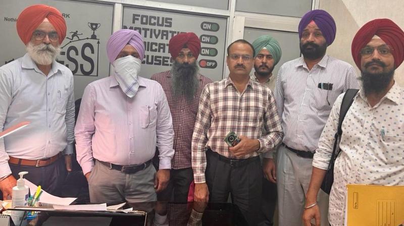 Vigilance Bureau nabs SMO for taking Rs 50,000 bribe Vigilance Bureau nabs SMO for taking Rs 50,000 bribe