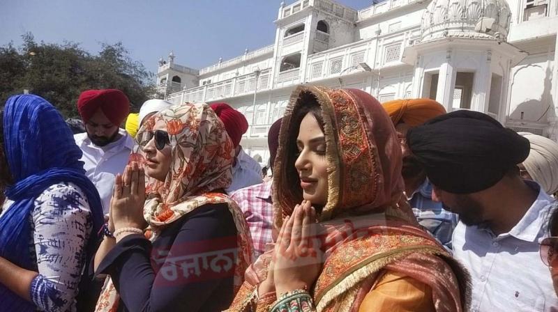 Harnaaz Kaur Sandhu at Darbar Sahib Harnaaz Kaur Sandhu at Darbar Sahib