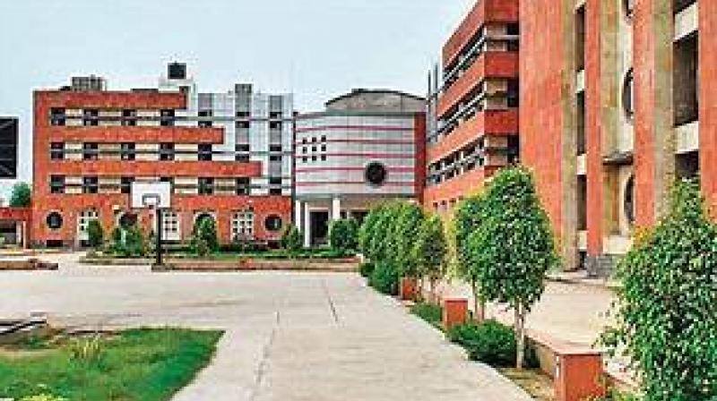 Leftist Students Create Uproar In JNU Leftist Students Create Uproar In JNU