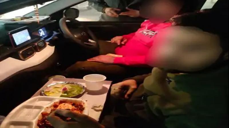 Drunkards caught by Ludhiana police: They were drinking alcohol openly in the vehicles, leaflets on more than 40 people; Several vehicles seized Drunkards caught by Ludhiana police: They were drinking alcohol openly in the vehicles, leaflets on more than 40 people; Several vehicles seized