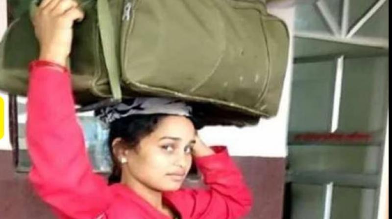 Woman From Bundelkhand Becomes Cooli Woman From Bundelkhand Becomes Cooli