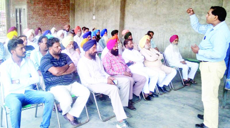 Virender Swain while addressing the Sangharsh Committee meeting