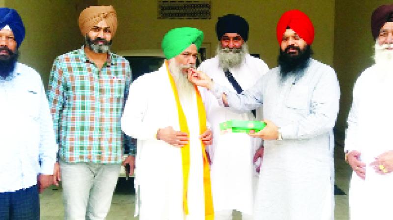 Karamjit singh Grewal With Jagjivan Singh Khirnia And Others