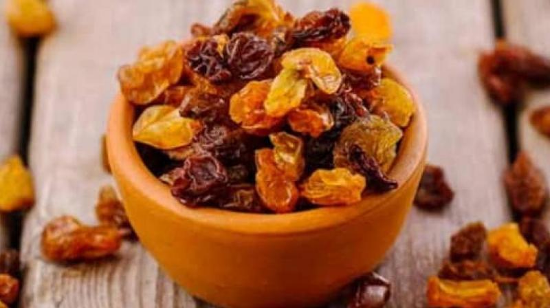 The benefits of raisins The benefits of raisins