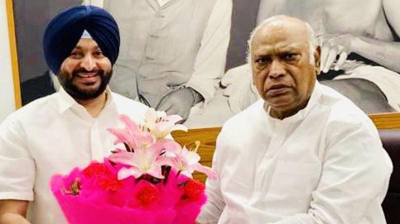 Ravneet bittu and Mallikarjun Kharge Ravneet bittu and Mallikarjun Kharge