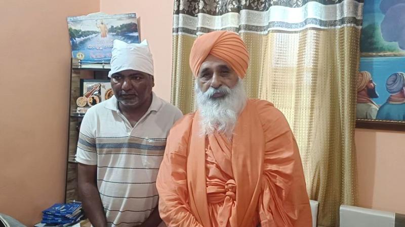 ਬਲਬੀਰ ਸਿੰਘ ਸੀਚੇਵਾਲ ਨੌਜਵਾਨ ਬਾਰੇ ਜਾਣਕਾਰੀ ਦਿੰਦੇ ਹੋਏ ਬਲਬੀਰ ਸਿੰਘ ਸੀਚੇਵਾਲ ਨੌਜਵਾਨ ਬਾਰੇ ਜਾਣਕਾਰੀ ਦਿੰਦੇ ਹੋਏ