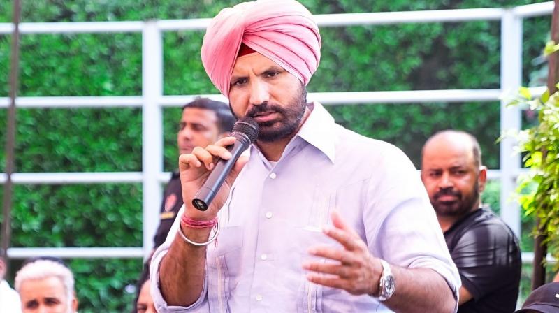 ਰਾਜਾ ਵੜਿੰਗ ਸੰਬੋਧਨ ਕਰਦੇ ਹੋਏ ਰਾਜਾ ਵੜਿੰਗ ਸੰਬੋਧਨ ਕਰਦੇ ਹੋਏ