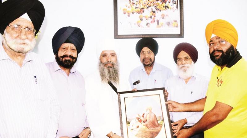 Sikh Council of Scotland honors Baba Amir Singh